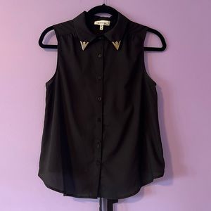 Monteau Black Collared Chiffon Button Down Tank